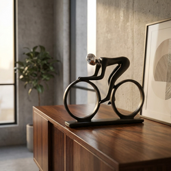 Cycling: 8.7 x 7.1 inches (22 x 18 cm)